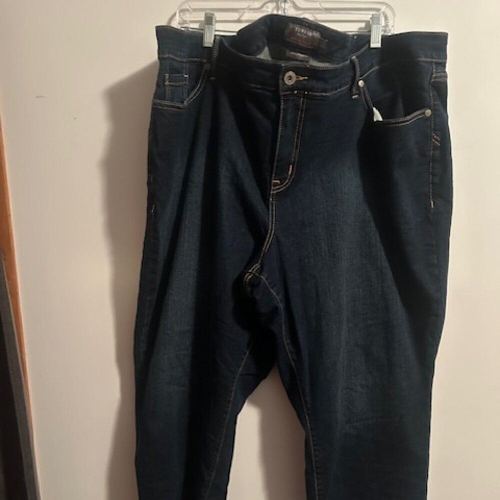 Torrid Boyfriend Stretch 5 pocket straight vintage denim jeans, size 26S
